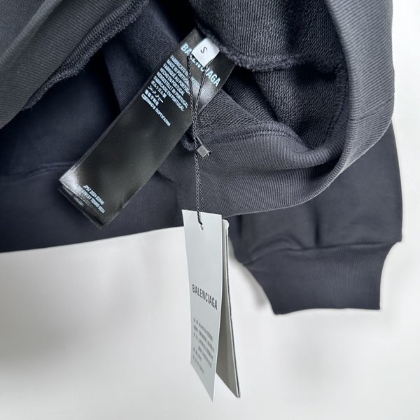 ブランドパーカー着用イメージ